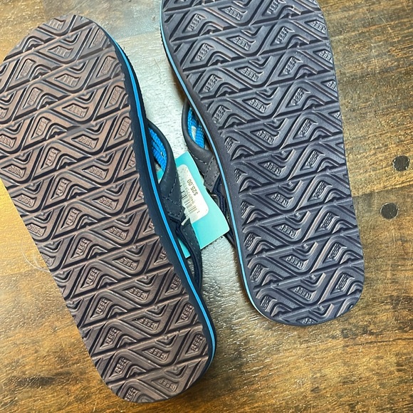 Reef kids Ahi flip flops - Picture 4 of 8
